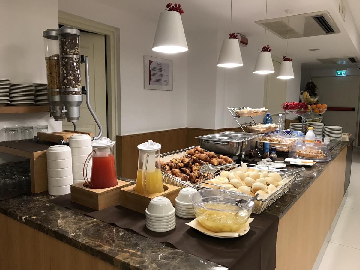 ונטימיגליה Villa Eva Hotel חדר תמונה